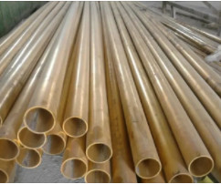 أنابيب نحاسية UNS C-27200 أحمر. 9،52 × 0،70 مم متوسطة الصلابة وفقًا لـ ASTM B-135 على قضبان 5،800 مم