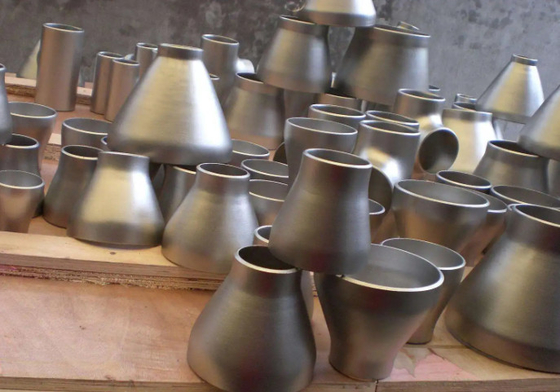 مواسير فولاذية مخفض تركيبات لحام بعقب A403 درجة WP347 Con Reducer