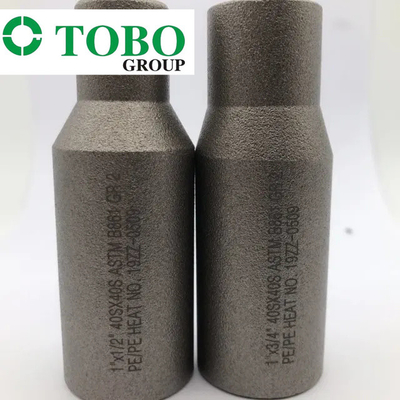 وصلات مواسير مزورة من سبائك التيتانيوم الصلب ASTM B861 GR2 2 `` x 1 '' SCH10S x SCH40S حلمة من سبائك التيتانيوم
