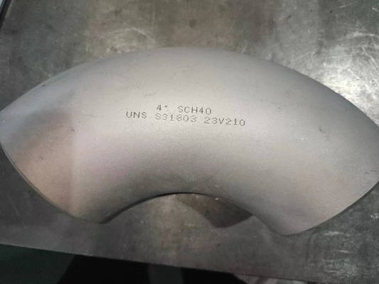 ASTM A234 WP11 90 درجة الكوع 3 "Sch80 نصف قطرها الطويل سبيكة الفولاذ الكوع بلا خياطة