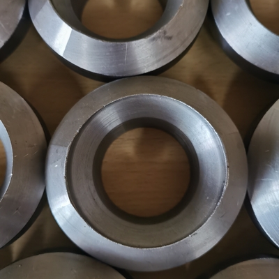 وصلات مواسير فولاذية ملحوم بعقب ASTM A234 WP11 1/2 `` Weldolet لمفصل الأنابيب