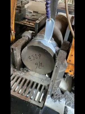 ASTM JIS DIN سبيكة الفولاذ المستديرة المطاطية ساخنة في اللون الفضي والذهبي