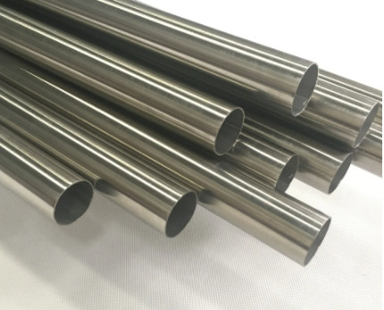 AISI / SATM316 L أنابيب الفولاذ المقاوم للصدأ غير الملحومة ASME B36.19M NPS3 / 8 ، Sch10s