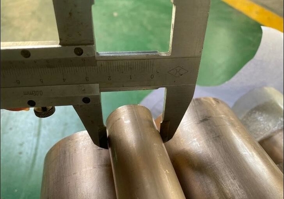 أنابيب النيكل أولي CuNi 7030 ASTM B467 أنابيب غير ملحومة قطرها 25 "Sch80s