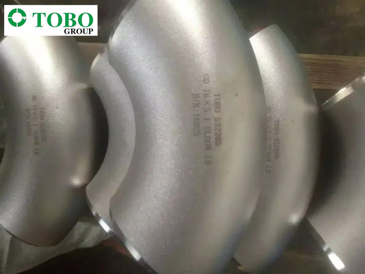 تجهيزات أنابيب الفولاذ المقاوم للصدأ SMLS BW 90 ° LR الكوع 304L STD 3 