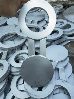 المعدن ASME B16.5 300# RF B564 UNS N06600 النيكل سبائك الفولاذ اللفافة النظارات العمياء اللفافة غير المعلبة 600