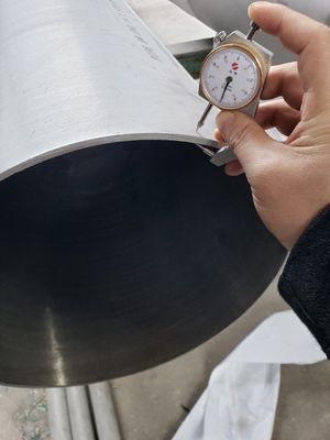 أنبوب فولاذي دائري 30 بوصة SCH10S A790 UNS S32750 hebei Super Duplex الفولاذ المقاوم للصدأ