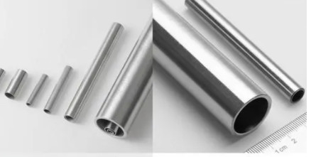 قطر الأنبوب: 20 بوصة ، Sch: S-10S ، B36.19M ، النهايات: BE ، ASTM A312 - SMLS Gr. TP316