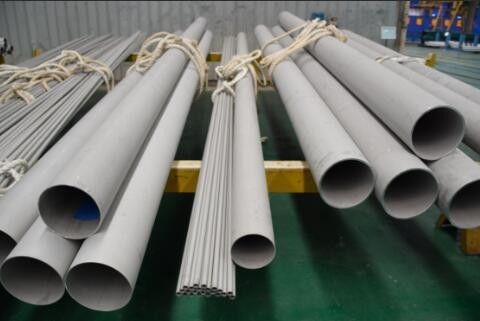 سبائك غير ملحومة ASTM / UNS N08800 أنابيب الصلب UNS S31803 القطر الخارجي 24 